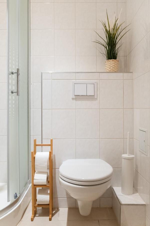 דירות וינה Bright, Cozy & Quiet מראה חיצוני תמונה