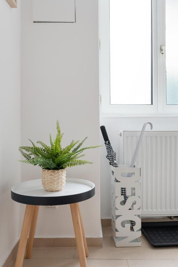 דירות וינה Bright, Cozy & Quiet מראה חיצוני תמונה